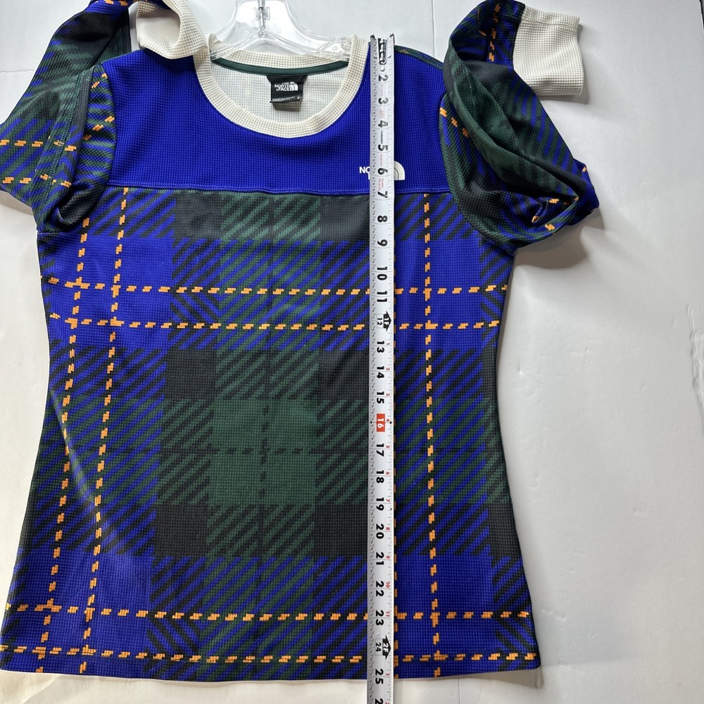 The North Face Women's Flash Dry Base Layer Plaid Waffle Top Size Medium