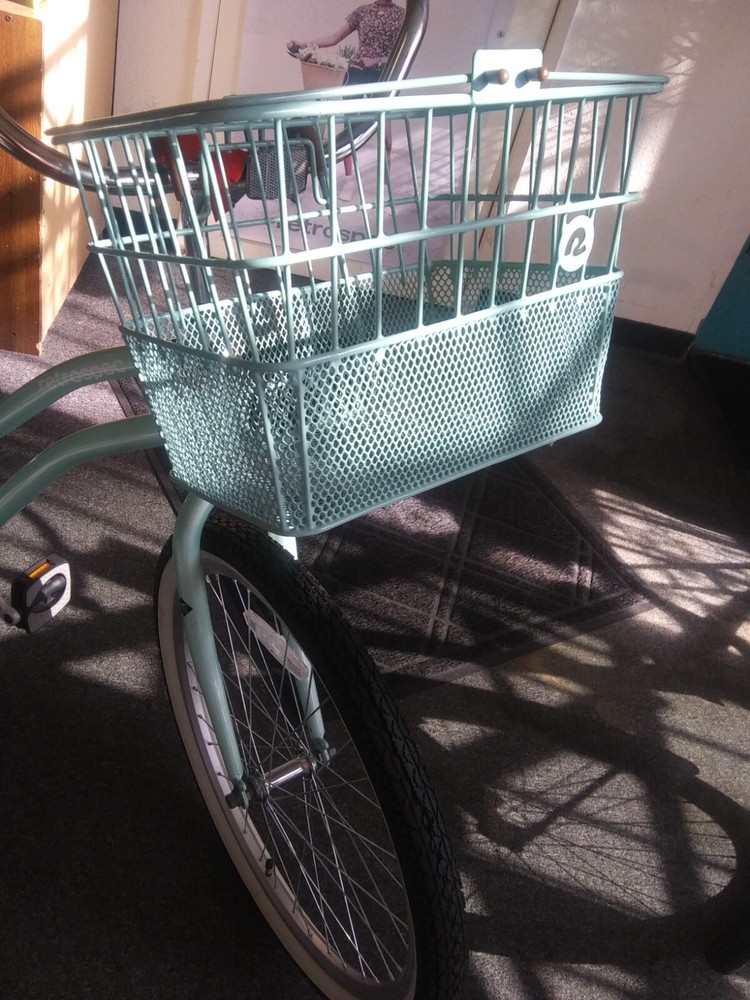 Basket for bicycle front. Ez on Ez off.   mint green