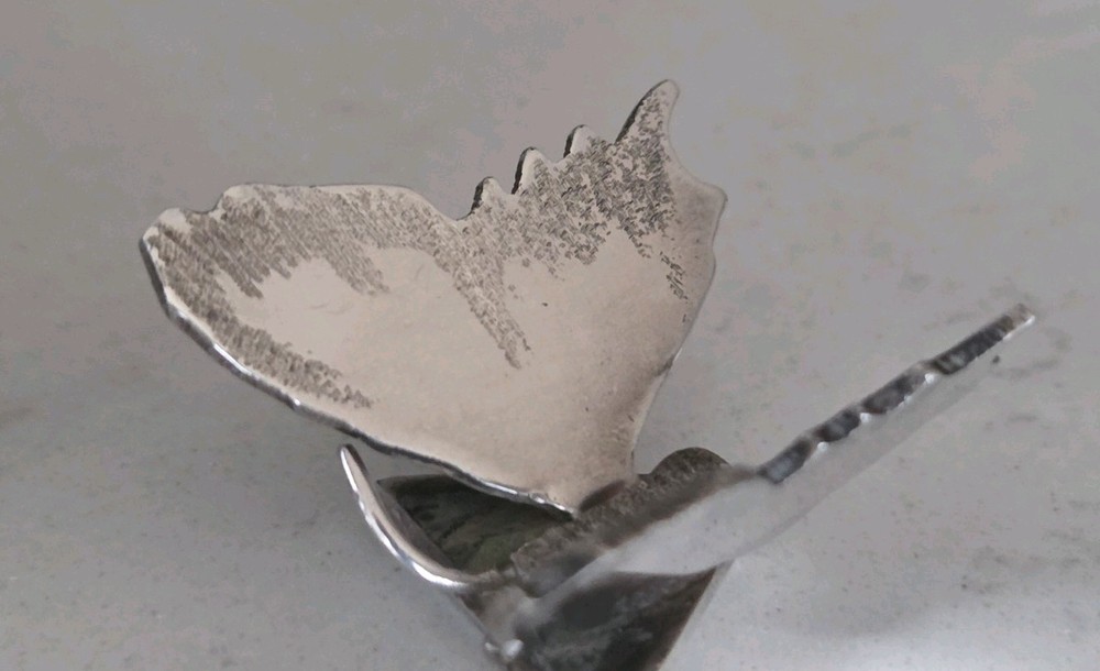 VINTAGE LONDON SILVER TRIANGULAR SHAPED TRINKET BOX WITH A SILVER. BUTTERFLY LID