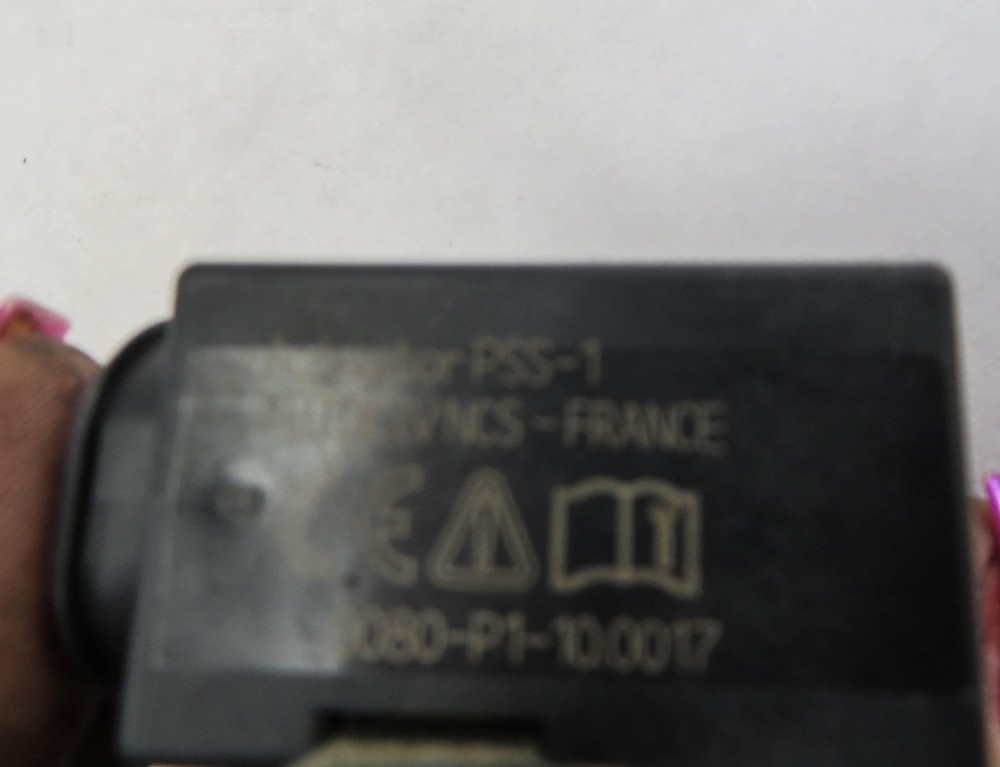 2014 AUDI Q7 (4L) BATTERY OVERLOAD PROTECTION SWITCH