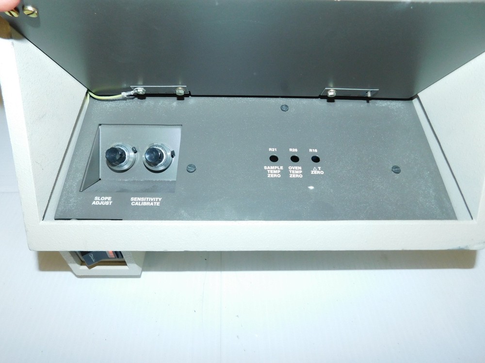 PERKIN ELMER DTA1700 DIFFERENTIAL THERMAL ANALYZER (BSP73)