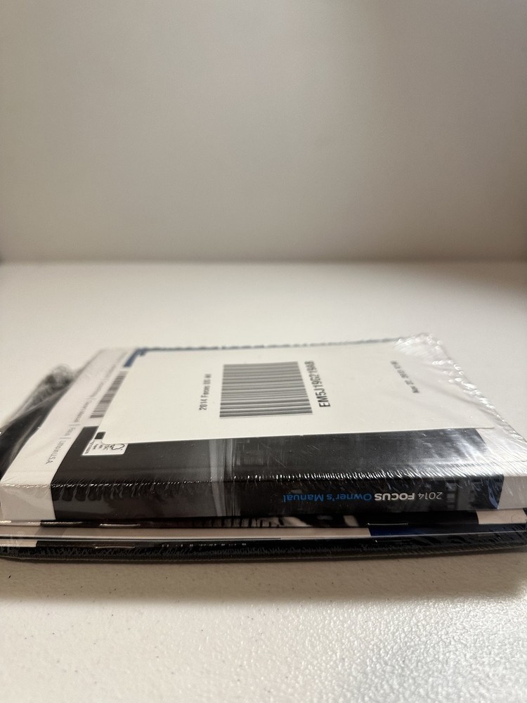 2014 Focus Owner's Manual Set With Case