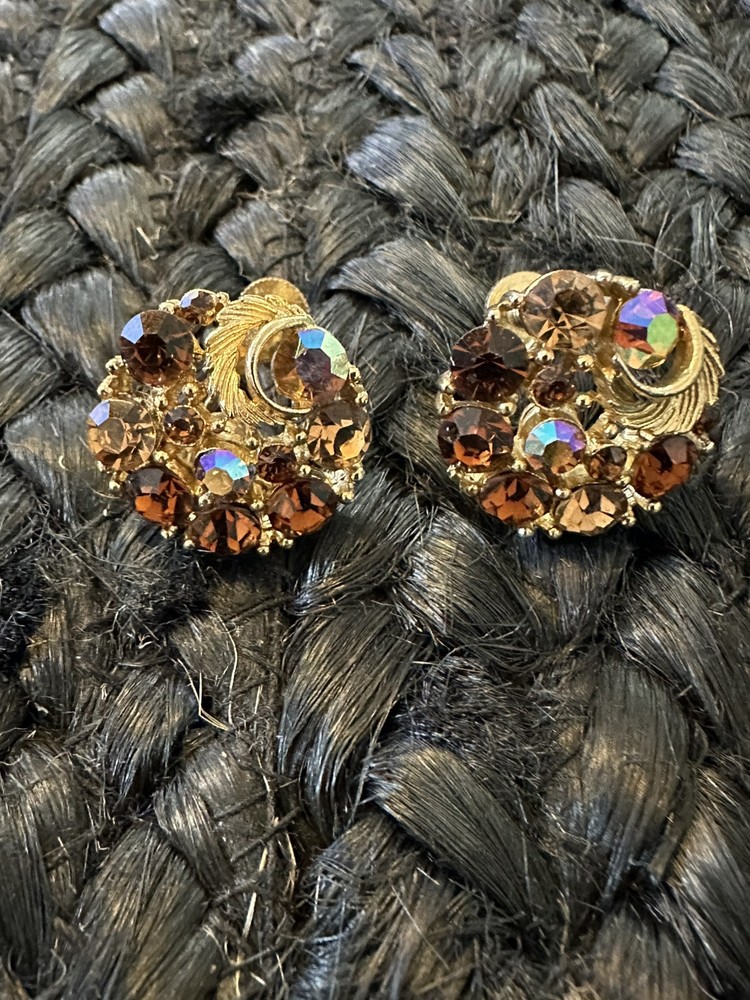 vintage lisner earrings (A-6)
