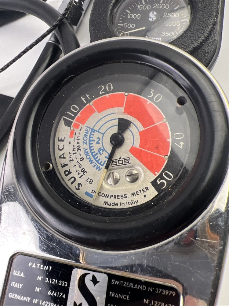 Scubapro Automatic Decompression Meter Plus Regulator, etc. See Pics