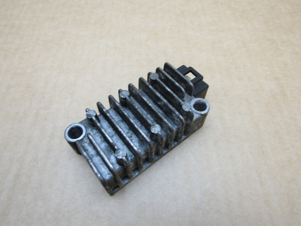 Yamaha YZF-R125 ABS 2017 regulator rectifier (14669)
