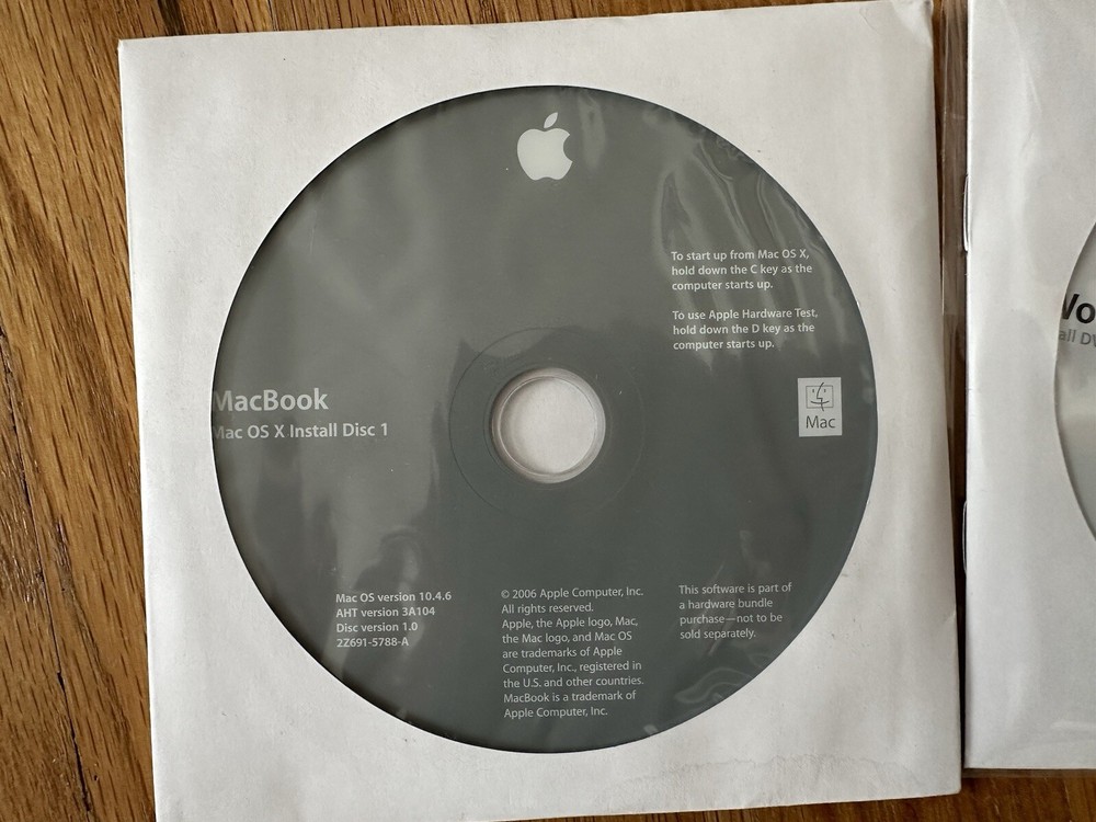 Mac OSX 10.4.6 Install Disc