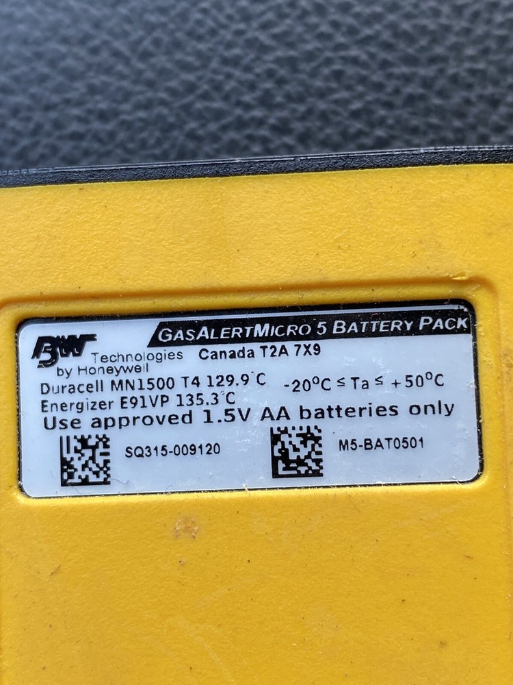 Gas alert micro5 AA battery pack