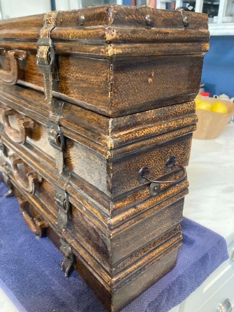 Vintage 5 Compartment Wooden Wine Storage Case
