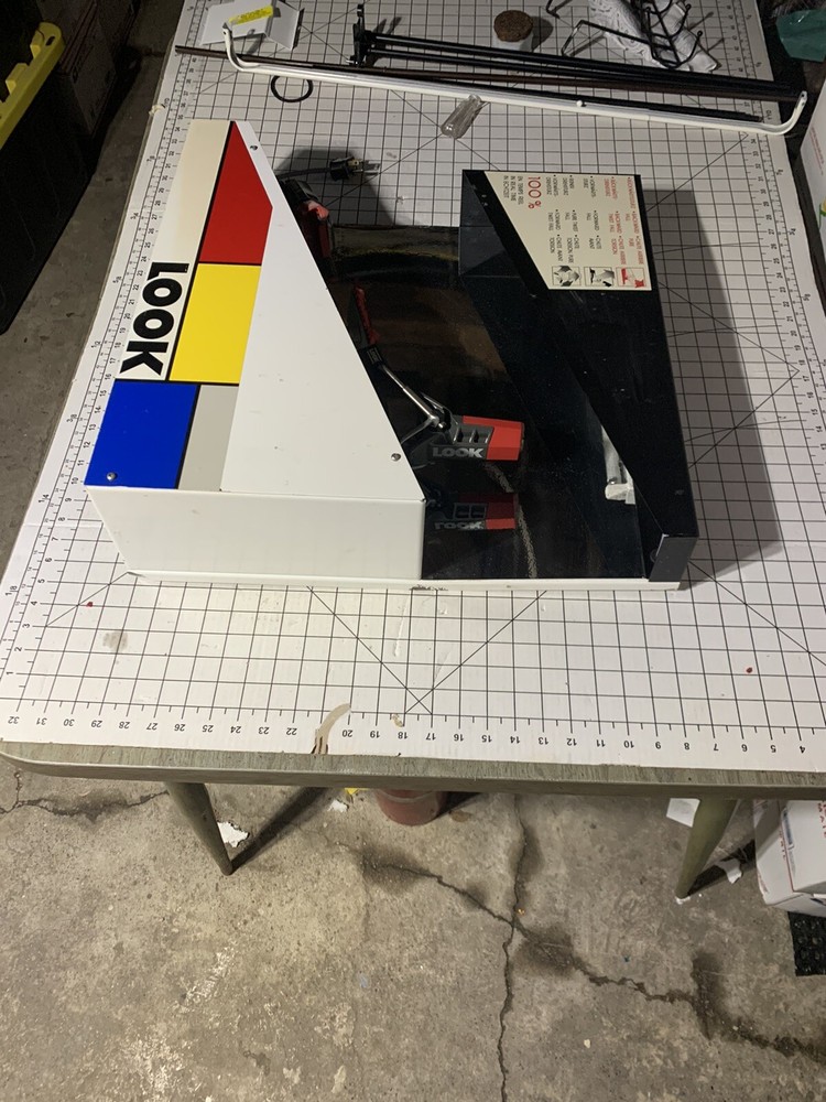 Vintage Look Ski Bindings Display Working