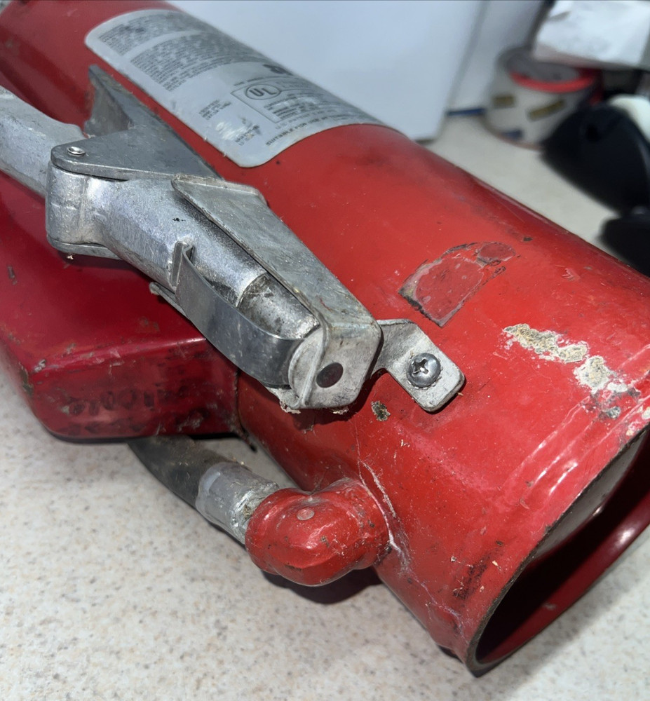 Ansul 10' Cartridge Type Red Fire Extinguisher. Class A B C UNTESTED Model A10E
