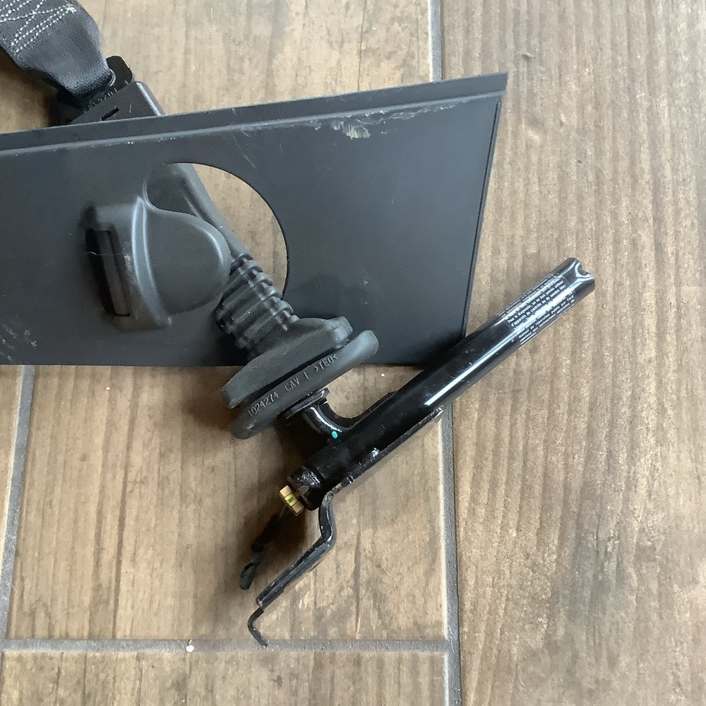 2013-2019 Ford Taurus Front Left Driver Seat Belt Retractor Black Used