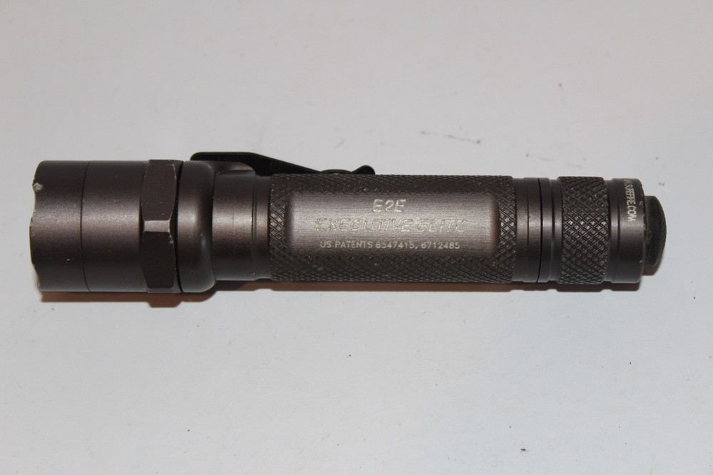 SureFire E2E Executive Elite Flashlight Black 6V Incandescent Tactical Light EDC