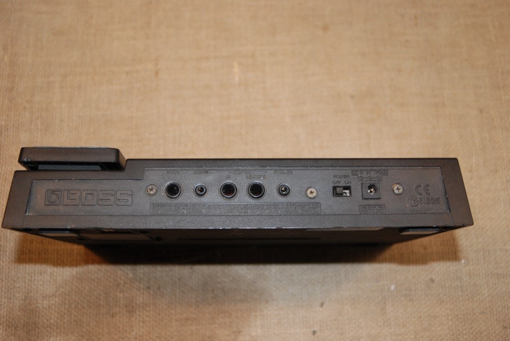 BOSS ME-30 Guitar Multiple Effects Pedal