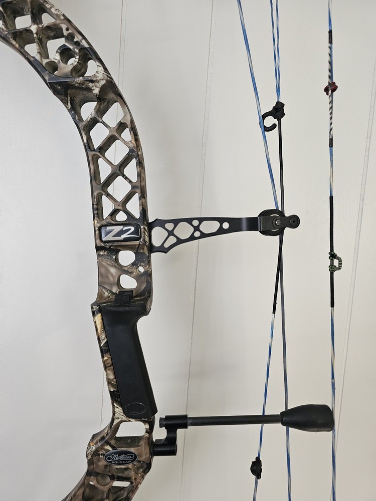 Mathews Z2 Compound Bow