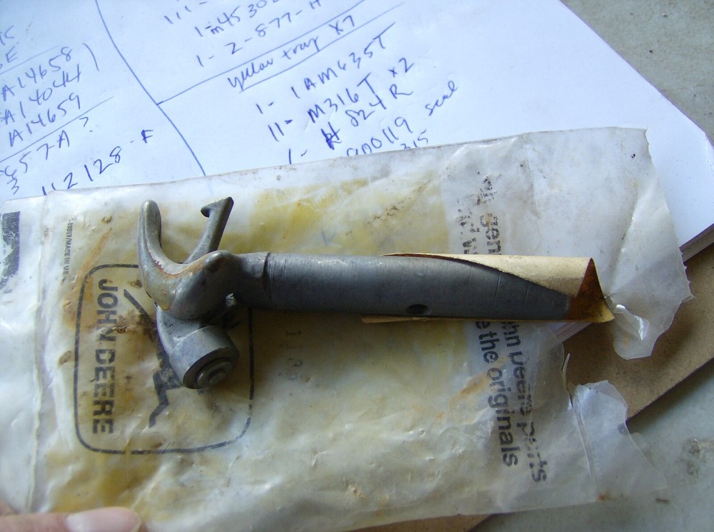 GENUINE JOHN DEERE AE11856 BILLHOOK