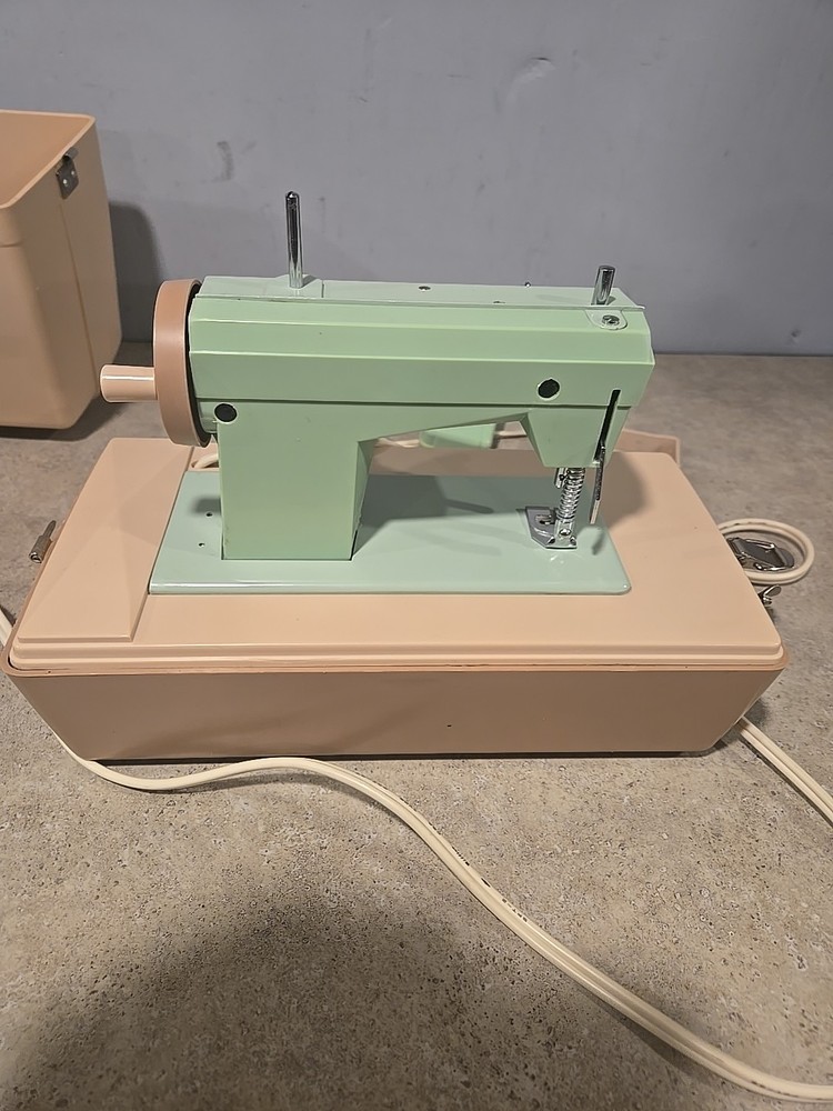 signature junior sewing machine