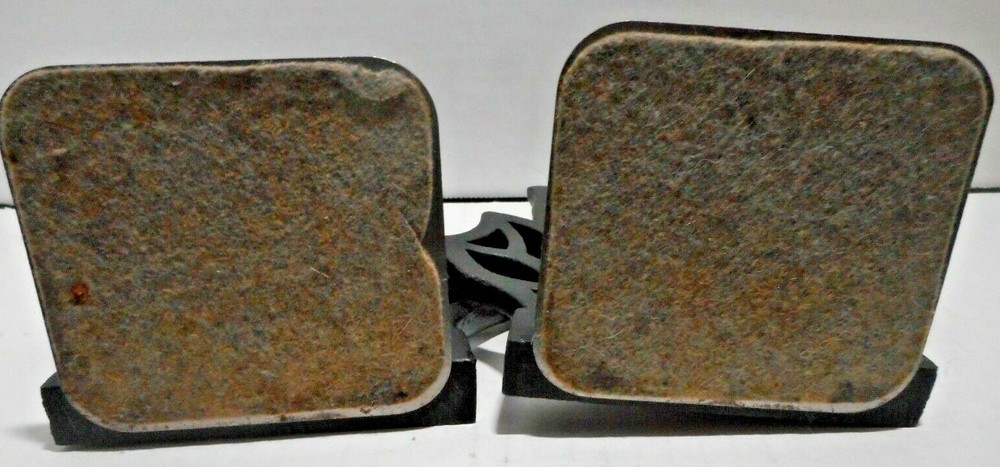 Syroco Molded Resin Open Leaf Pattern Bookends Felt Bottom Original Sticker PAIR