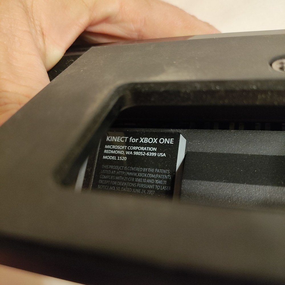 Microsoft Xbox One KINECT Connect Sensor Bar Camera Bundle Controller/Cable Mix