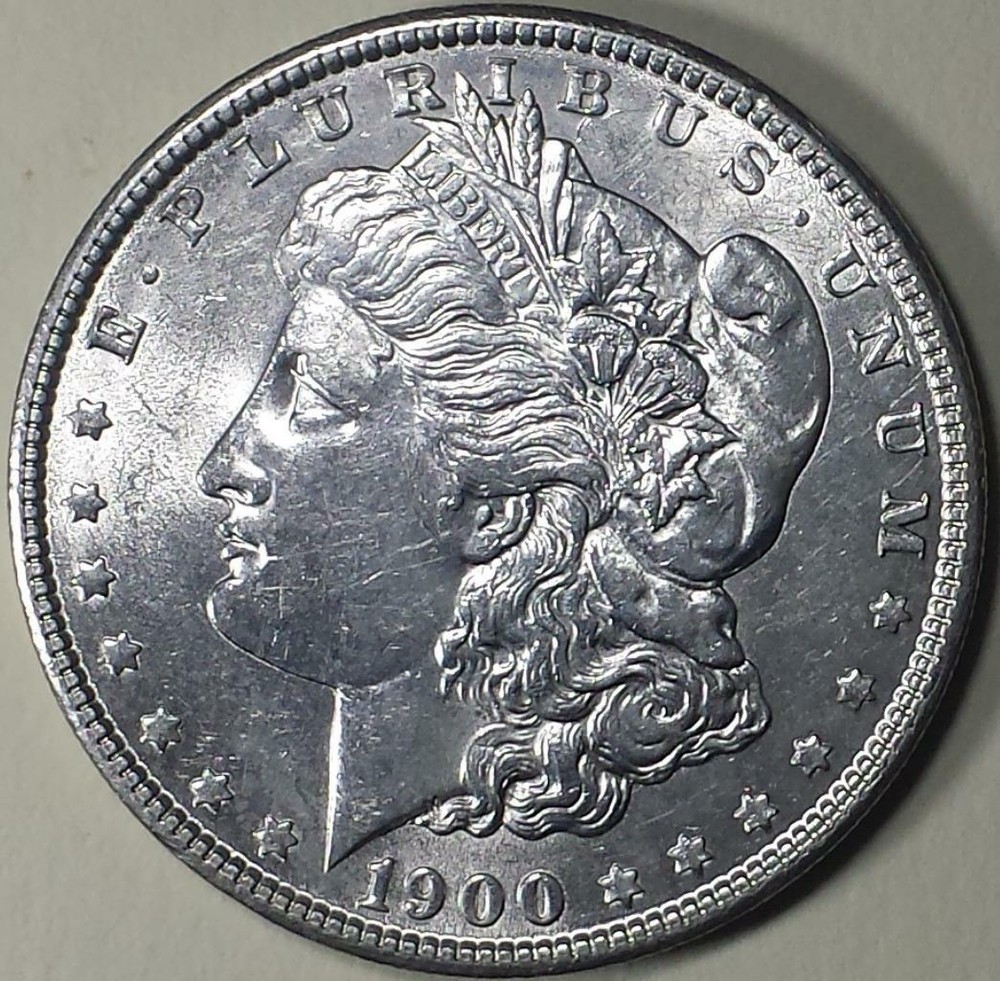 1900  Morgan Silver Dollar - ** CHBU **