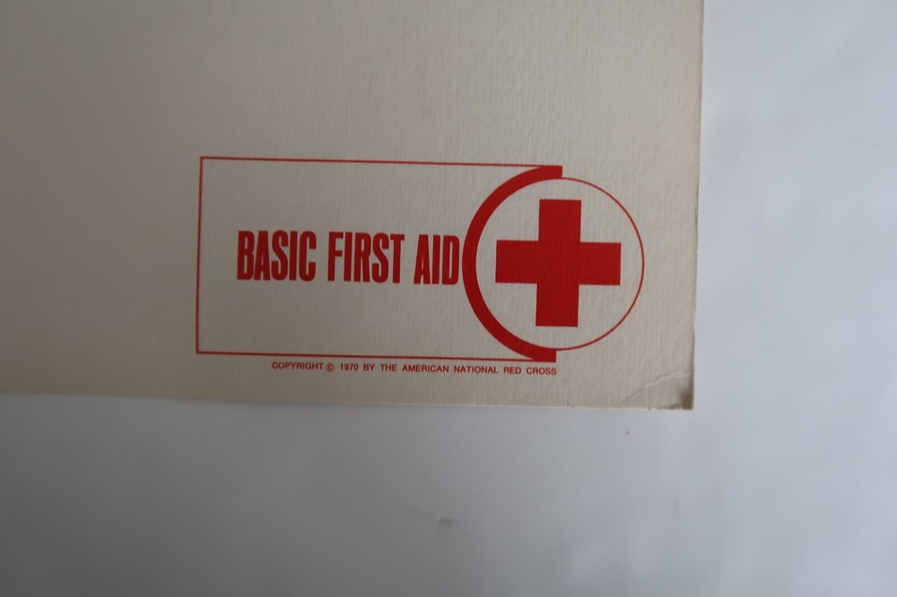 Vtg American National Red Cross Basic First Aid Drawing 2 Side Ephemera 1970 26