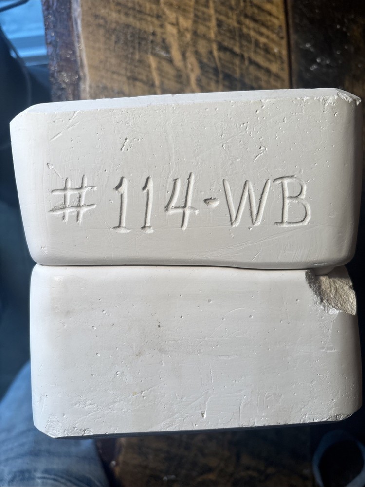 #114-wb Ceramic Slip Cast Bell With Scene
