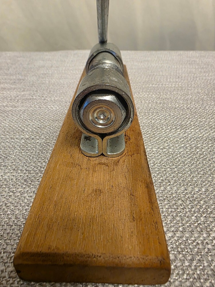 VTG Nut Cracker Pecan Nutcracker Wood & Metal