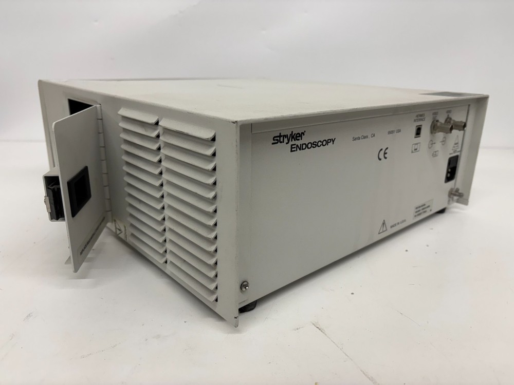 Stryker X6000 Endoscopy Light Source 220-185-000