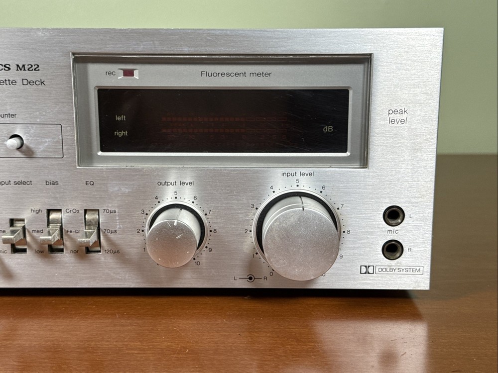 Vintage Technics RS-M22 Stereo Cassette Deck