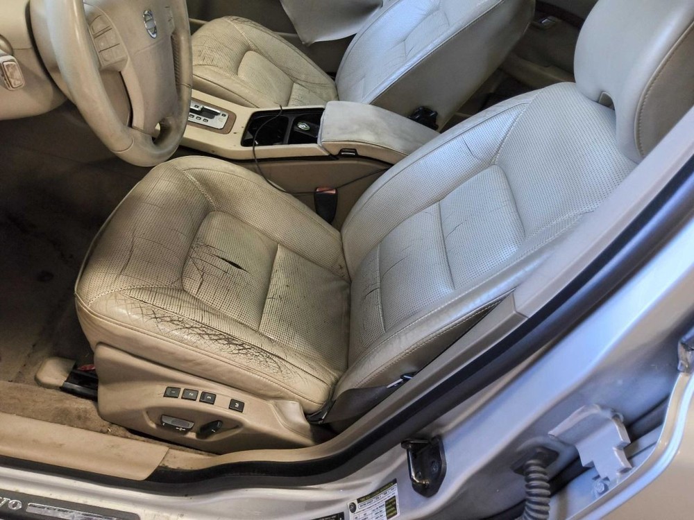 S80 2008 Battery Tray 684236