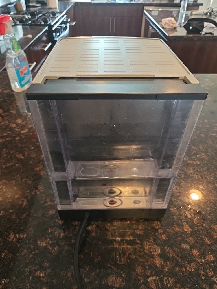 Nespresso D300 Coffee Machine