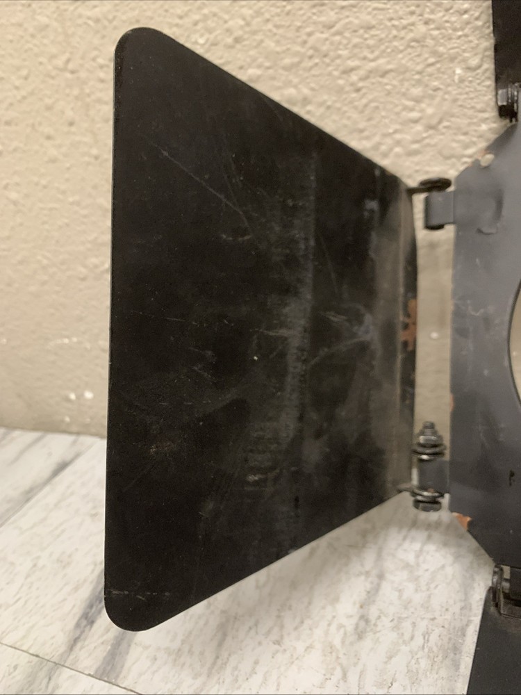 Mole Richardson Barn Doors Light Shield, Mini