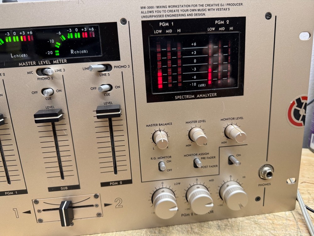 VESTAX MW-3000 DJ Mixer