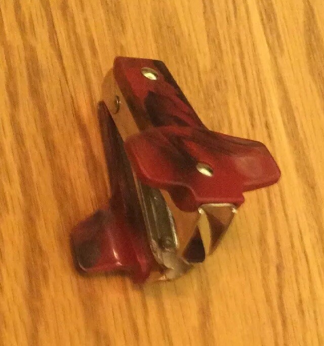 Staple Remover New Works Great! Seperate Those Papers Easily!