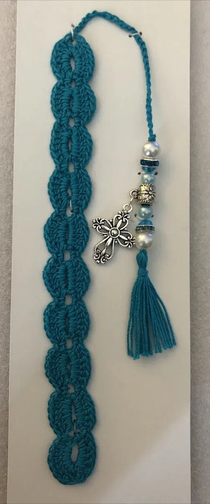 Crocheted Scallop Bookmark