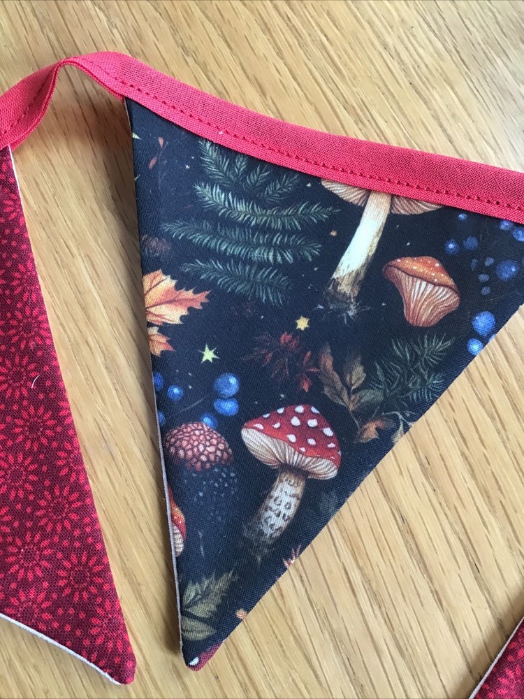 Unique Handmade Bunting Toadstool 🍄 Handmade Buttons Approx 2 METER 11 FLAGS