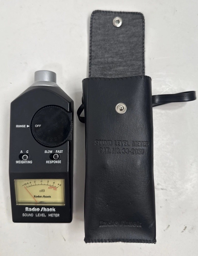 RADIO SHACK Sound Level Meter 33-2055 With Case