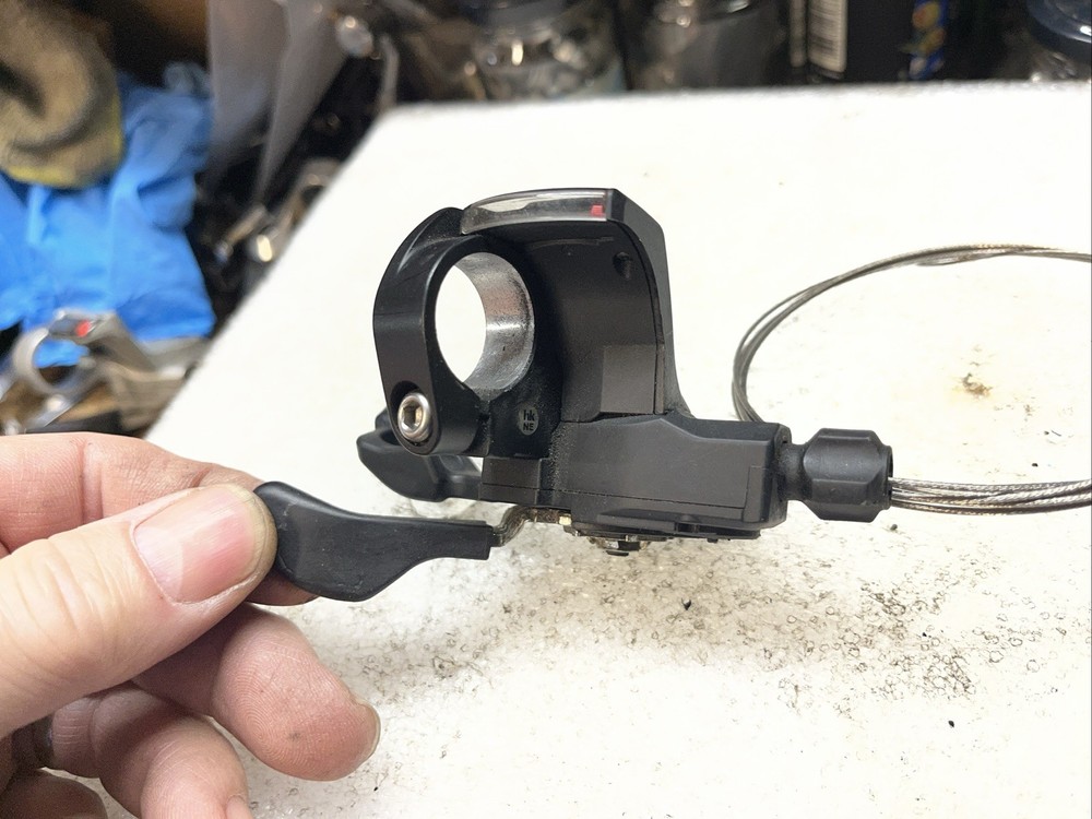 Left Front Shimano SLX 3 SL-M670 2/3 Speed Trigger Shifter With Shift Indicator