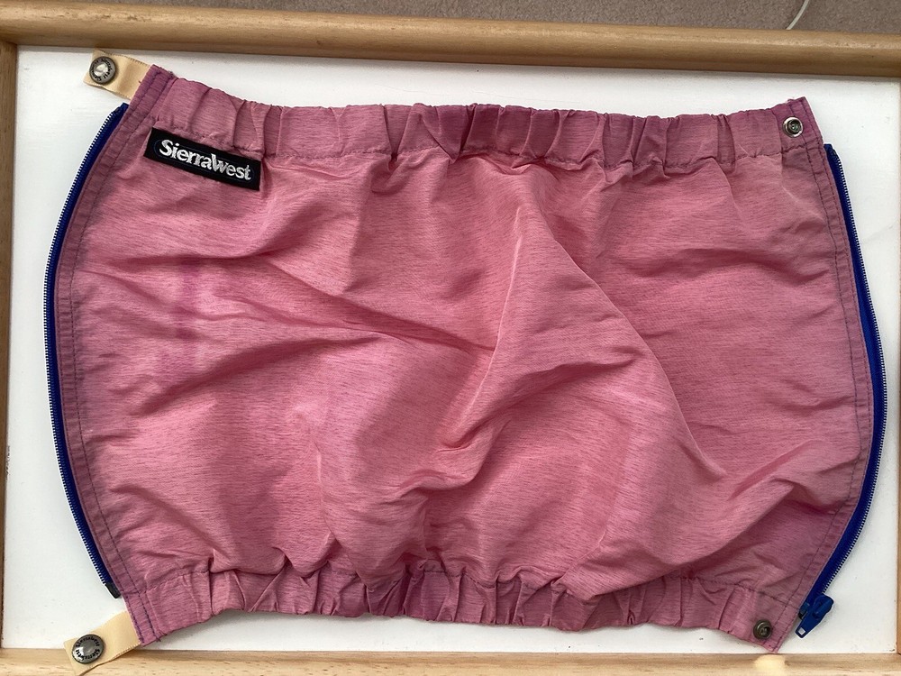 Sierra West Mitten Size S and Mud Guard