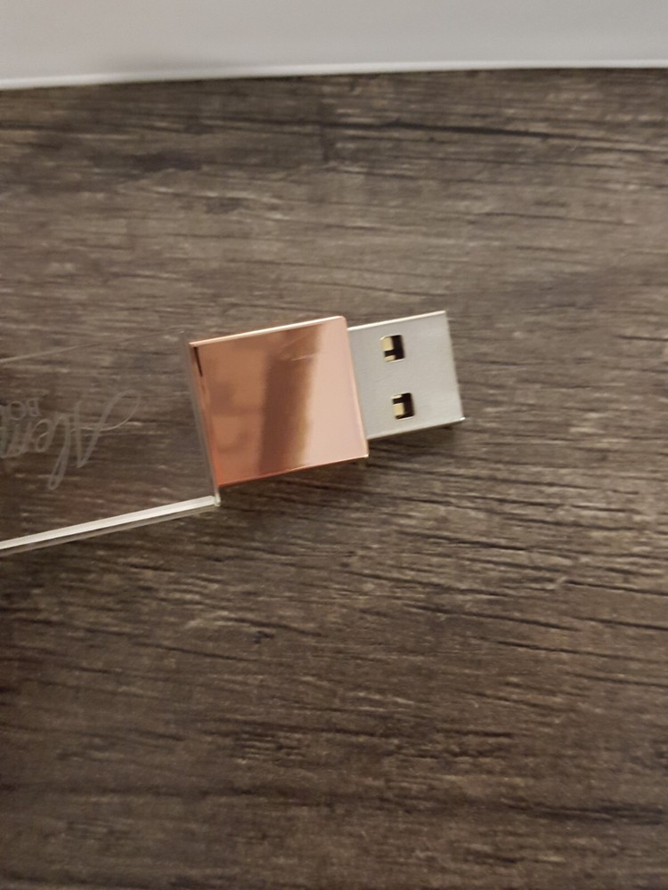 4GB Flashdrive - Sleek Design - Rose Gold & Clear