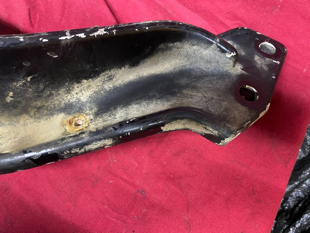 KENWORTH OEM FRONT ENGINE MOUNT K107 778 , HT 173866