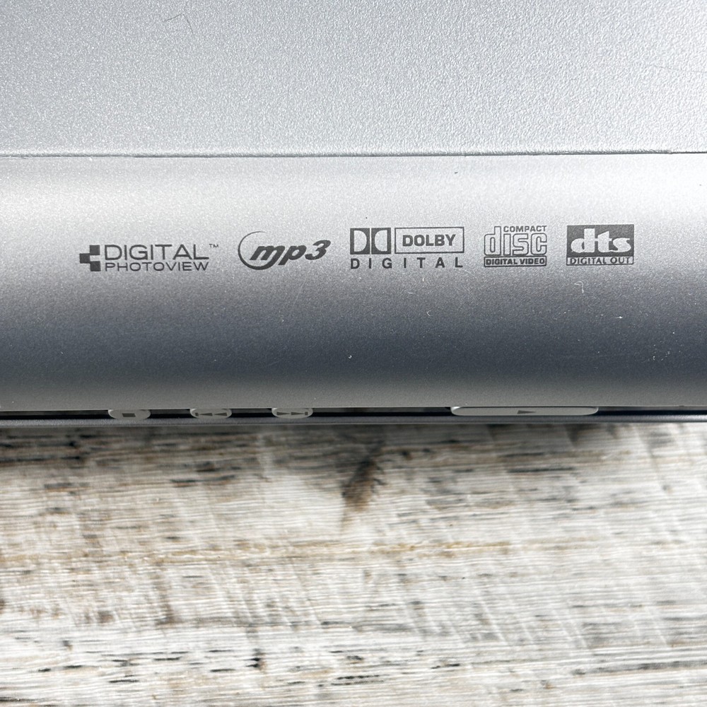 RCA DRC-105 NA Digital Video Disc (DVD) Player - Silver