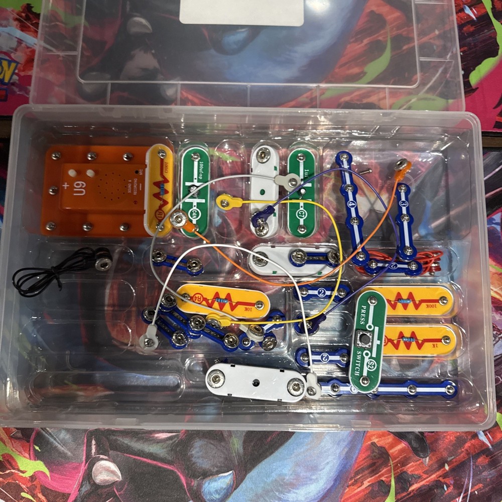 HUGE LOT Elenco Electronic Snap Circuits