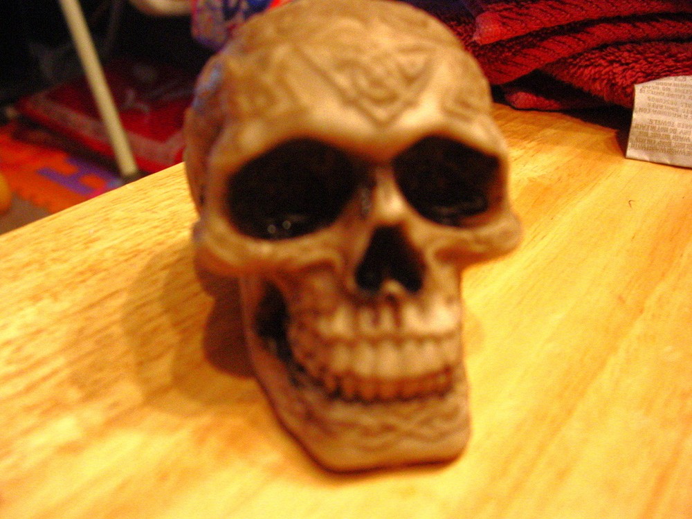 SKULL FIGURINE SET ( SET OF 4 )