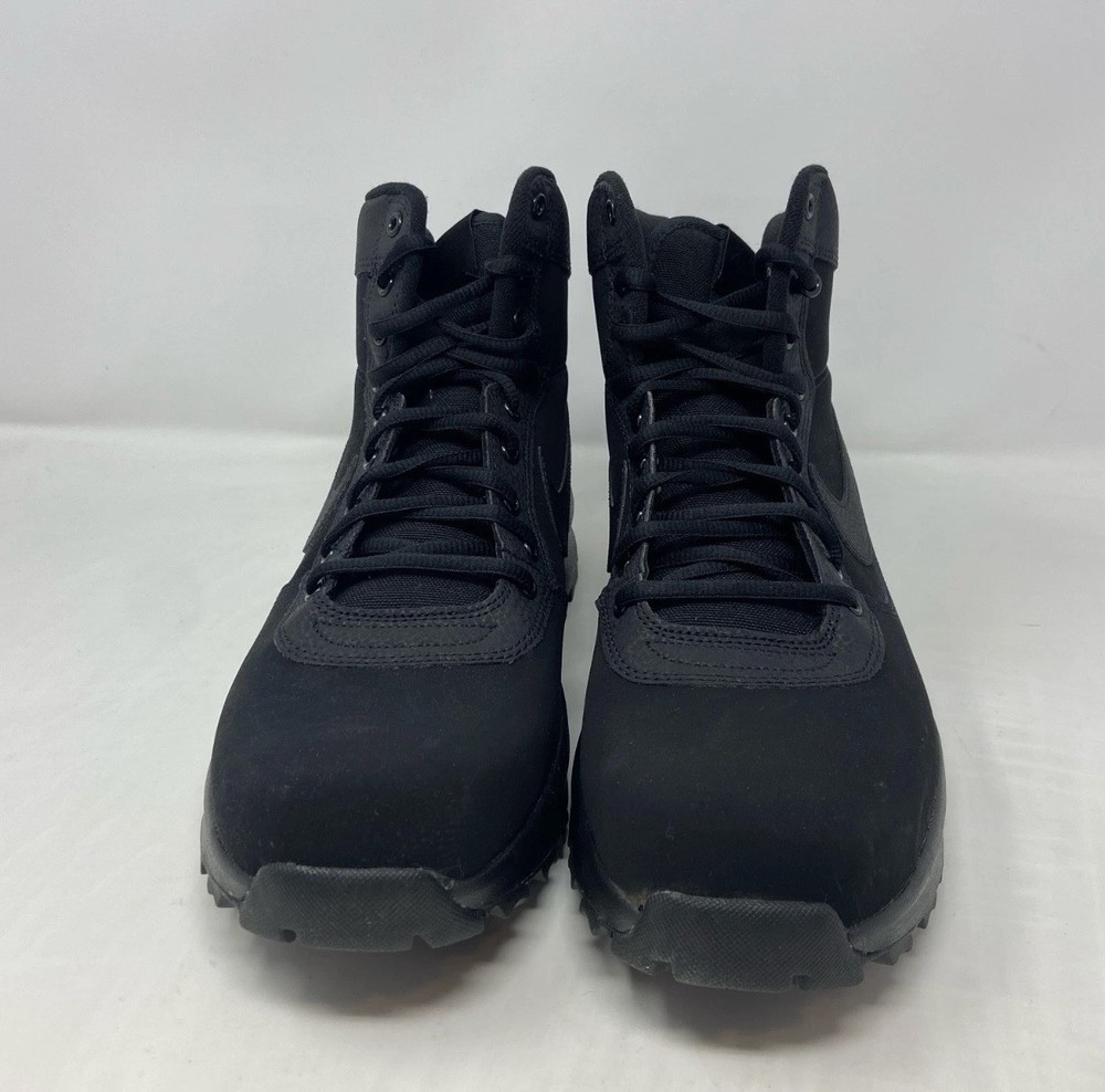 Nike Manoadome Black Sneaker Boots, Size 10 844358-003