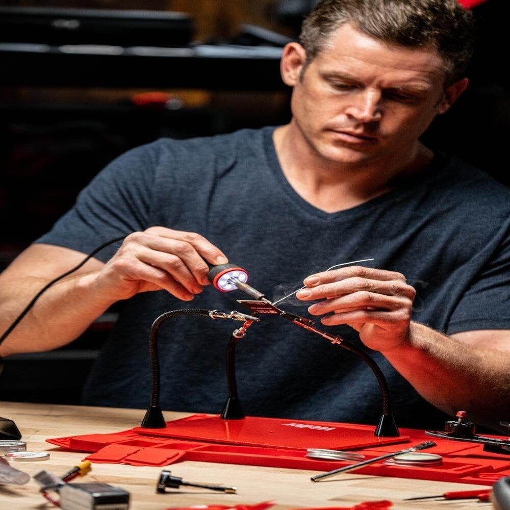 Precision Grip Soldering Iron Station - Variable Wattage - Space-Saving Design