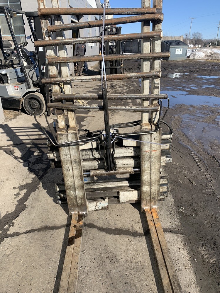 CASCADE CLASS 3 MULTI PALLET HANDLER WORKS AND OPERATES