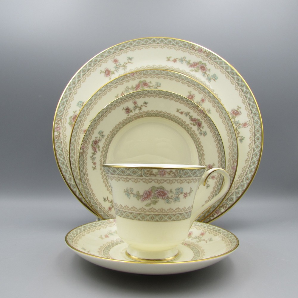 Minton Bone China LEGACY Service for Four - 20pc Set