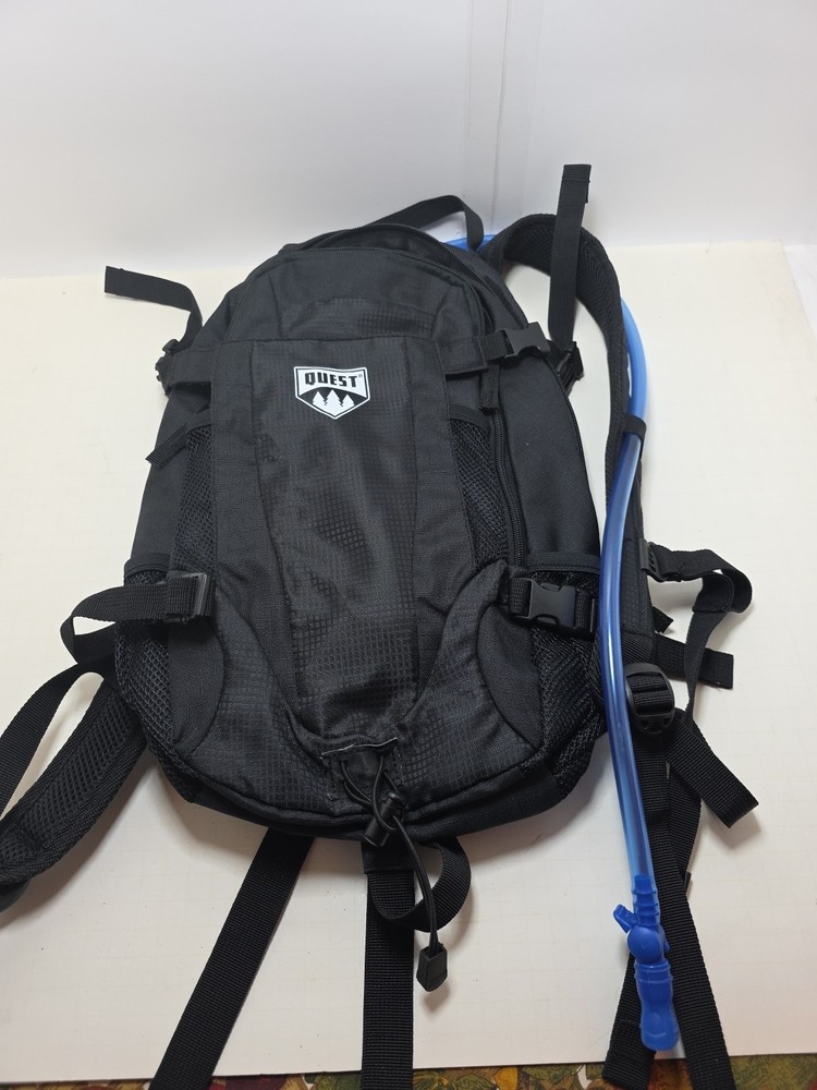 Quest Hydration Pack Backpack  Bag Hiking Pack