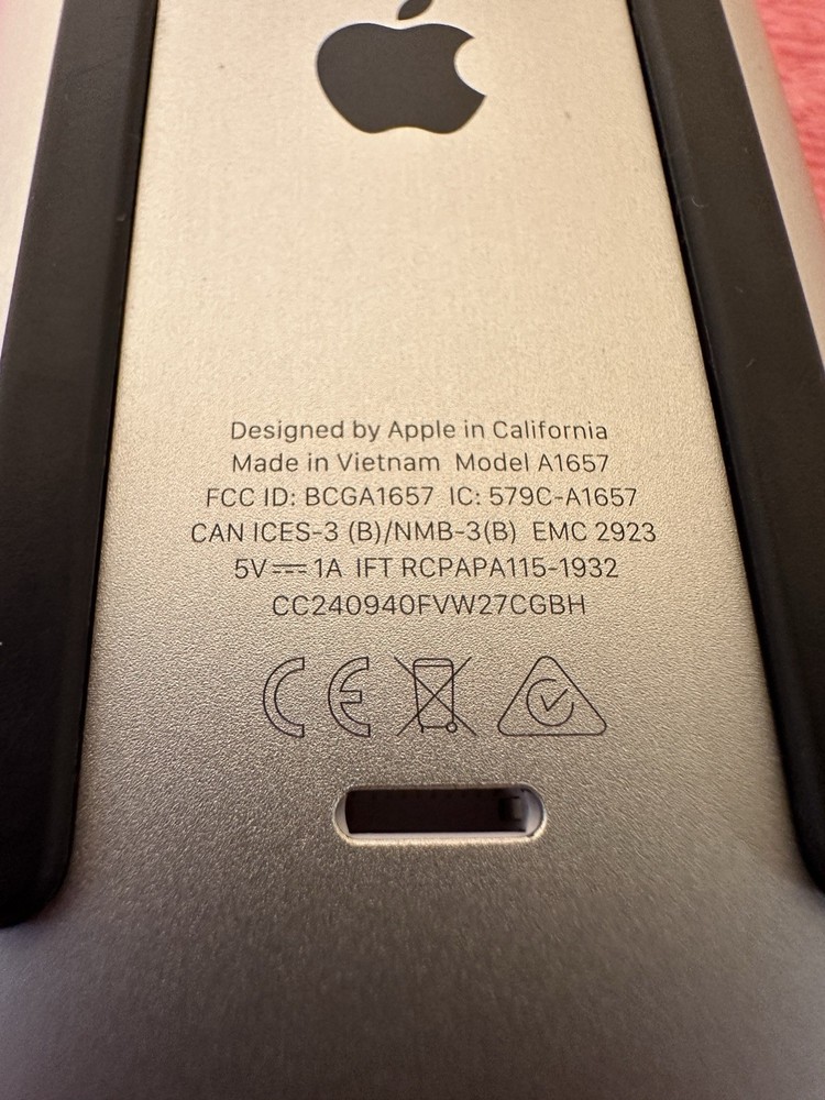 Apple Magic Mouse 2 White A1657 Bluetooth Wireless