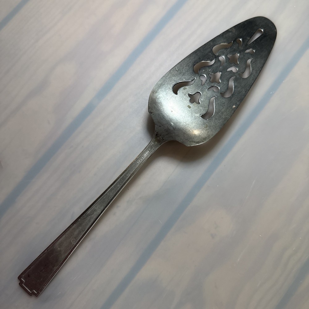 Elegant Silver Cake Server